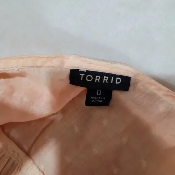 Torrid Peach Swiss Dot Smocked Top - Size Large - Picture 6 of 11